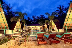Outdoor dining - Makarma Resort Lombok (Senggigi)