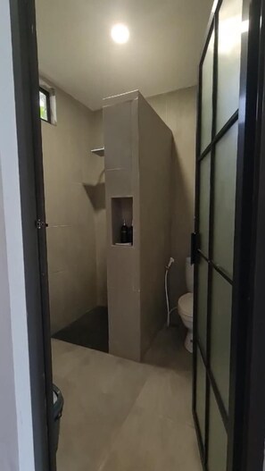 Bathroom - Makarma Resort Lombok (Senggigi)