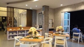 Dining - Are You And I Bed and Breakfast (Bandung)