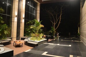 Terrace/patio - Welcomhotel Kences Palm Beach (Tirukalukundram)