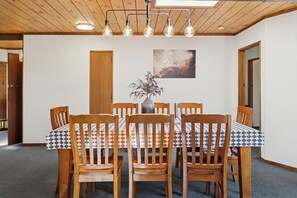Dining - Aquarius home with vintage aesthetic and Lakeview (Rotorua)