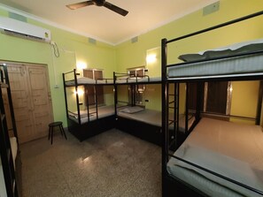 Room - Bubble Beds Hostel (Kolkata)