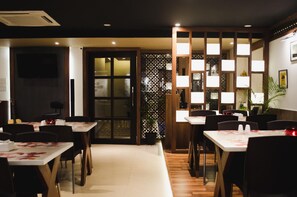 Dining - Hotel Tranquil Manipal (Udupi)