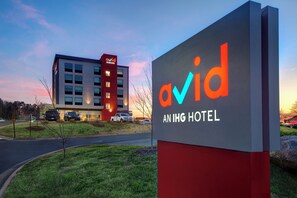 Exterior - Avid Hotels Fort Mill Amusement Park (Fort Mill)