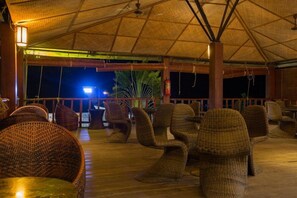 Outdoor dining - TSG The Blue-havelock Island Hotel (Port Blair)