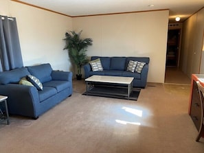 Living area - Ticaboo Lodge Lake Powell (Ticaboo)