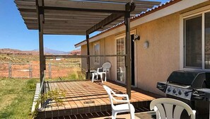 Terrace/patio - Ticaboo Lodge Lake Powell (Ticaboo)