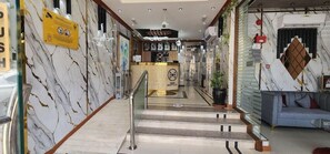 Lobby - Al Smou Hotel Apartments - Maha Hospitality Group (Ajman)