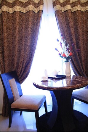 Dining - Al Smou Hotel Apartments - Maha Hospitality Group (Ajman)