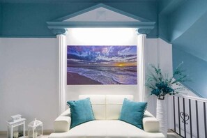 Interior - Kafieris View (Santorini)