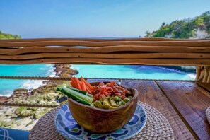 Food and drink - Blue Lagoon Avia Villas (Ceningan Island)