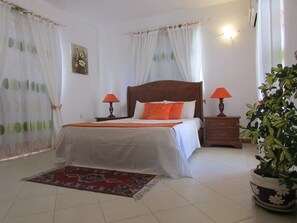 Room - Golden Rod Villa (Belle Mare)