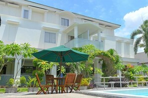 Exterior - Kawana Hotel (Padang)