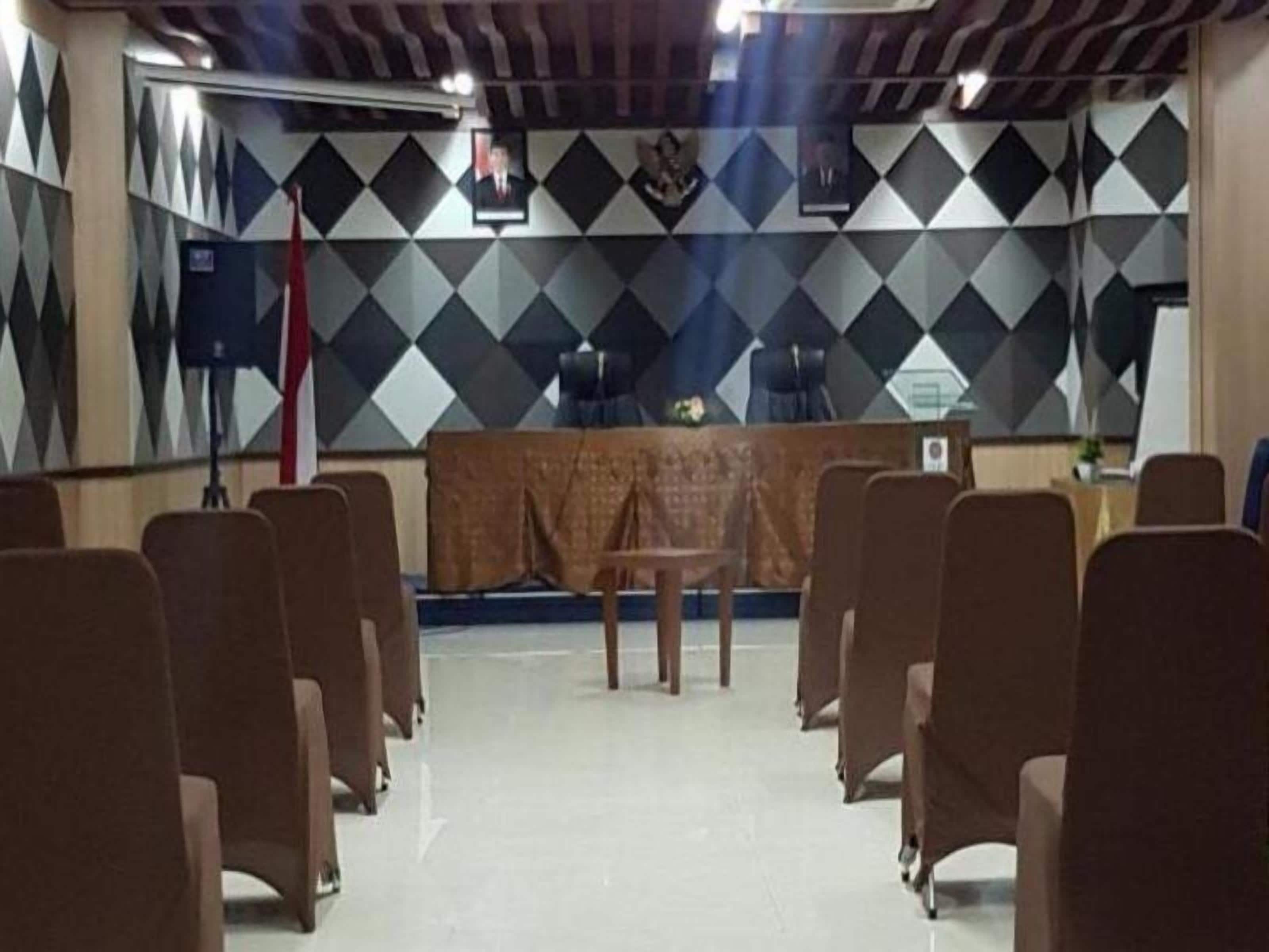 Fasilitas rapat