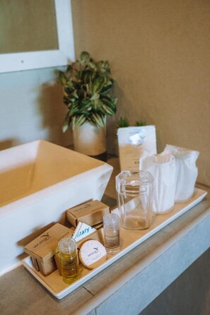 Bathroom amenities - Veravian Resort (Wang Nam Khiao)