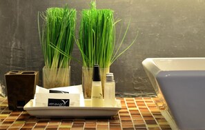 Bathroom amenities - Veravian Resort (Wang Nam Khiao)