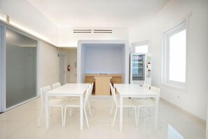 Dining - Bobobox Pods Dago (Bandung)