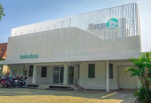 Exterior - Bobobox Pods Dago (Bandung)