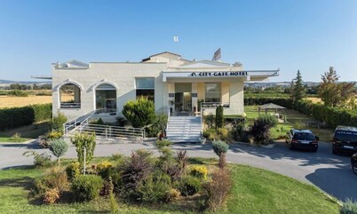 City Gate Hotel