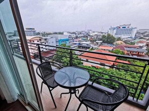 Tempat makan outdoor