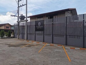 Halaman properti