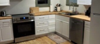 NEW! Spacious 4BR Ski Getaway -  Minutes to Jiminy & Bousquet