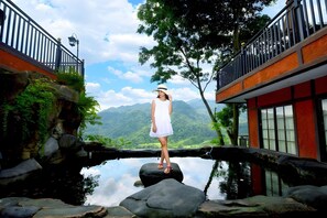 Pool - Edensor Hills Villa, Resort & Cafe (Bogor)