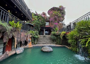 Pool - Edensor Hills Villa, Resort & Cafe (Bogor)