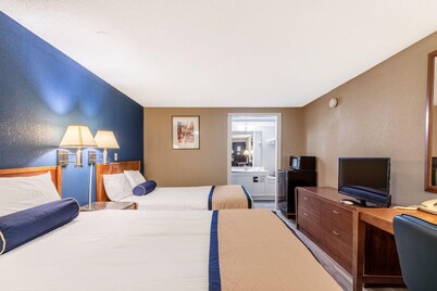 Rodeway Inn & Suites I-94 Kenosha