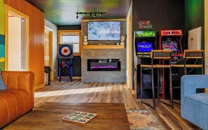 Living area - THE RED Lodge INN (Red Lodge)