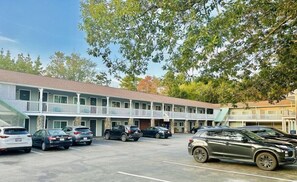 Exterior - Magnuson Hotel Hampton NH (Hampton)