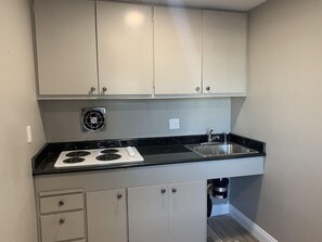 Private kitchen - Best Motel (Mojave)