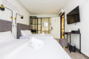 Room - Z Hotel Ara Damansara, Lrt, Mall, Airport (Petaling Jaya)