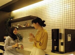 Dining - Z Hotel Ara Damansara, Lrt, Mall, Airport (Petaling Jaya)