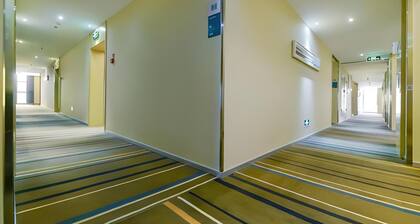 City Comfort Inn