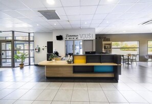 Lobby - B&B Hotel Perpignan Saleilles (Saleilles)