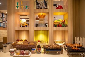 Dining - Bloom Boutique Ranjit Avenue (Amritsar)
