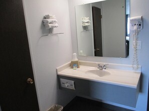 Bathroom - Americas Best Value Inn Billings (Billings)
