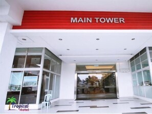 Exterior detail - Tropical Hotel at Kota Damansara (Petaling Jaya)