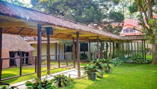 Property grounds - Highlander Hotel and Apartments (Mount Hagen)