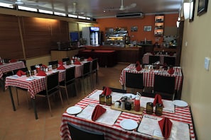 Dining - Huon Gulf Hotel and Apartments (Lae)