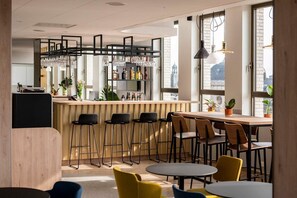 Bar (on property) - B&B Hotel Antwerp Centre (Antwerp)