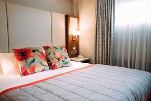 Room - The Valley Hotel (Fivemiletown)