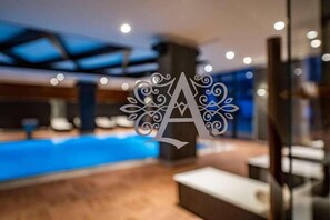 สระว่ายน้ำ