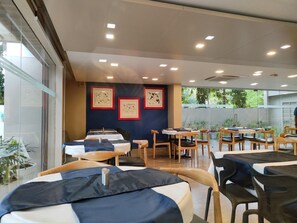 Dining - Kanak Beacon Hotel, Ahmedabad (Ahmedabad)