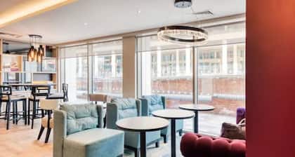 Premier Inn Banbury Town Centre Hotel