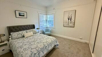 2 bedrooms, iron/ironing board, travel cot, free WiFi