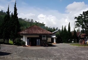 Exterior - New Mountain Springs Hotel & Resort (Lembang)