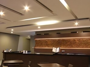 Lobby - Ommaya Hotel and Resort (Baki)