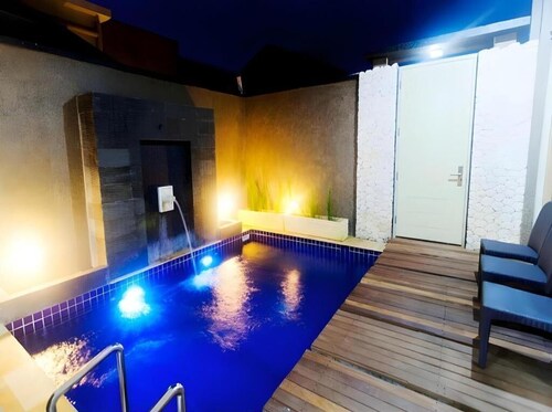 Bali Rich Villa Tuban